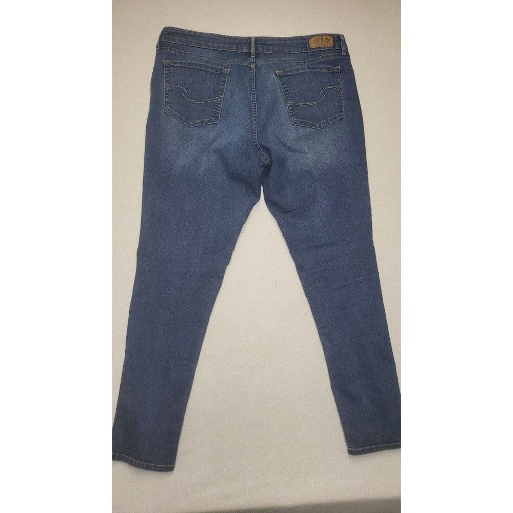 Signature by Levi "the Skinny" EUC Sz 16
